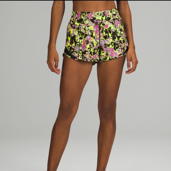 Lululemon Hotty Hot HR shorts Size 6 - Picture 1 of 8